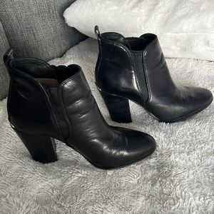 Michael Kors leather short booties,size 6 great condition, only wore a few times